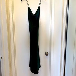 ASTR the label green satin midi dress. Size small. Never work still has tags